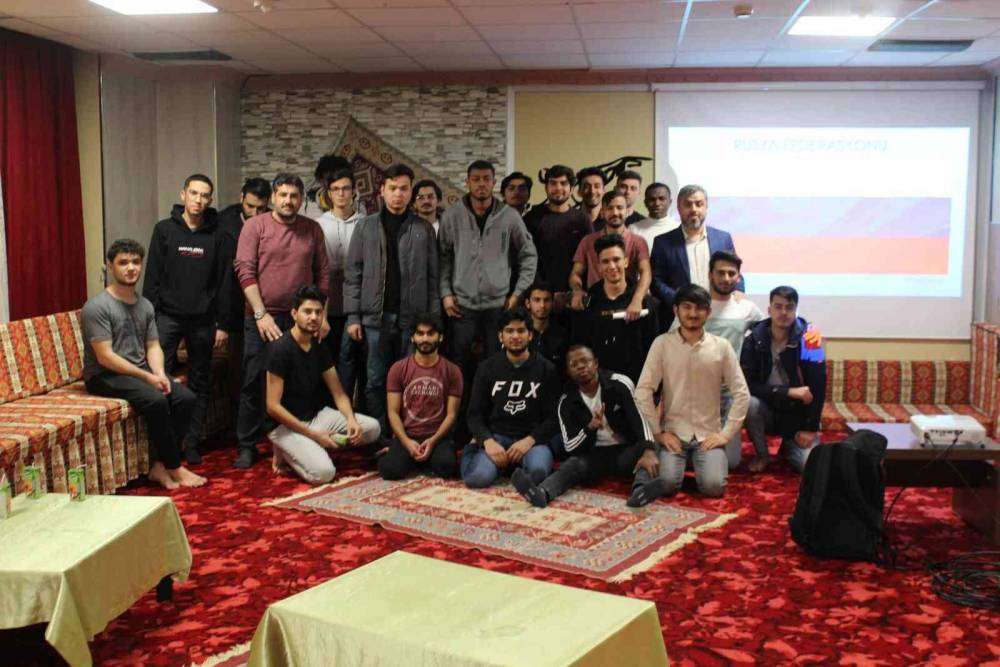 Kültürler öğrenci yurdunda görüşüldü
