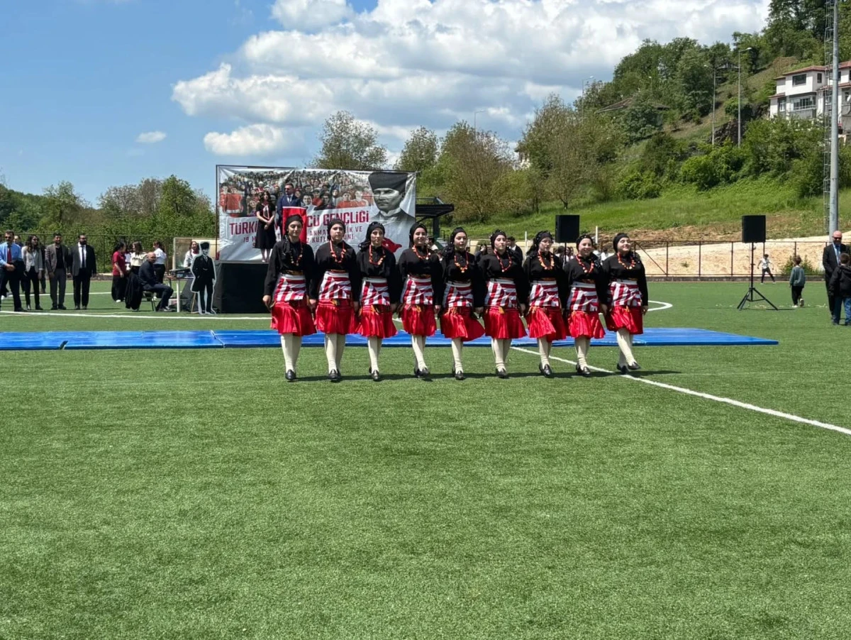 19 Mayıs Coşkusu Yığılca&rsquo;da Hep Birlikte Yaşandı