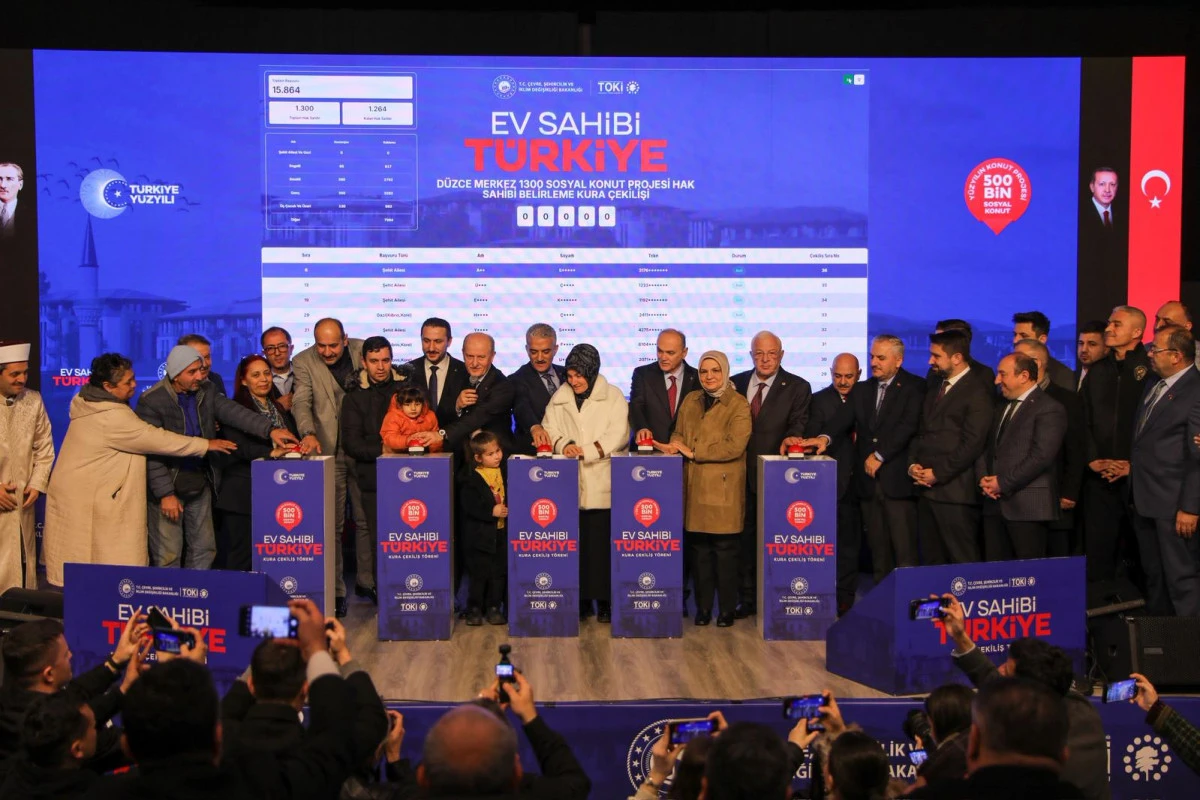 2 BİN 470 AİLE EV HAYALİNE KAVUŞTU