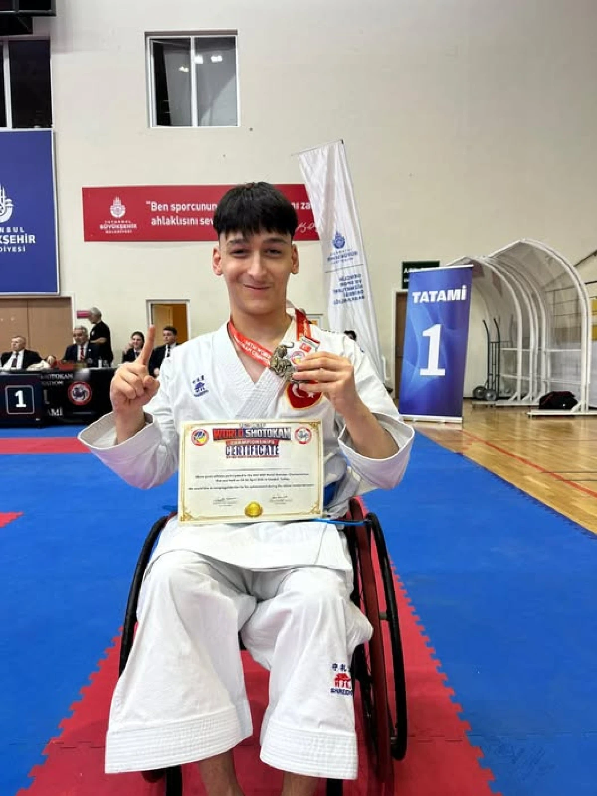 Ahmet Kayra &Ouml;demiş D&uuml;nya Şampiyonu Oldu! 