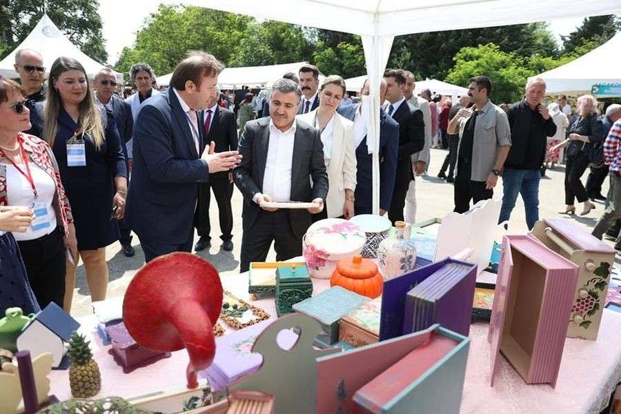 AKÇAKOCA 'DA EL EMEĞİ GÖZ NURU ÜRÜNLER SERGİLENDİ 