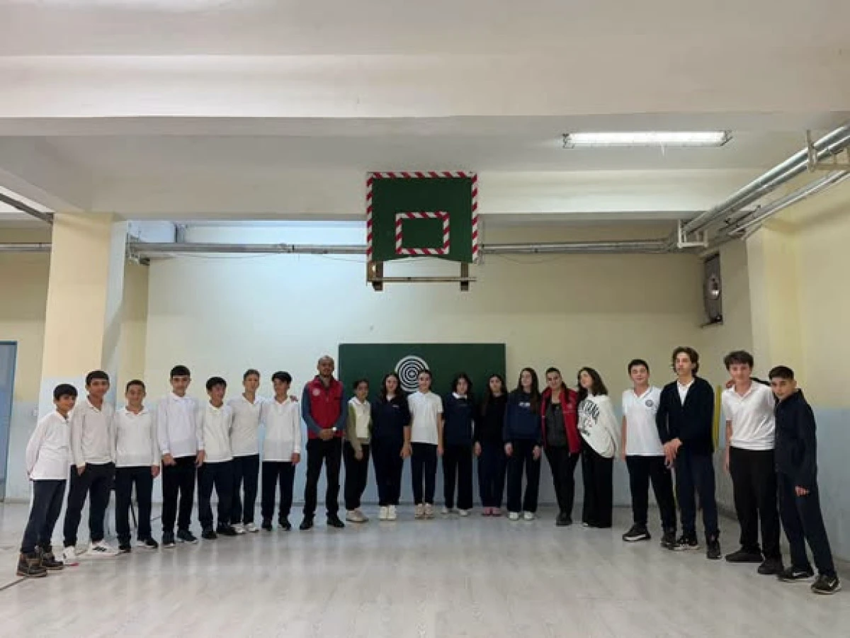 Ak&ccedil;akoca Gen&ccedil;lik Merkezi Okullarda Tanıtılıyor