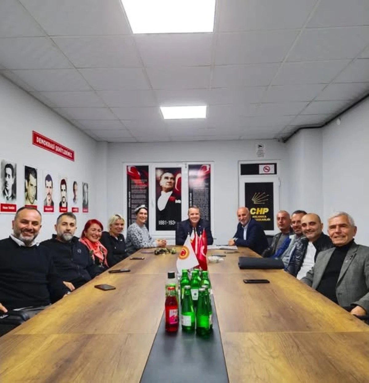 AKÇAKOCA İÇİN KOLLARINI SIVADILAR