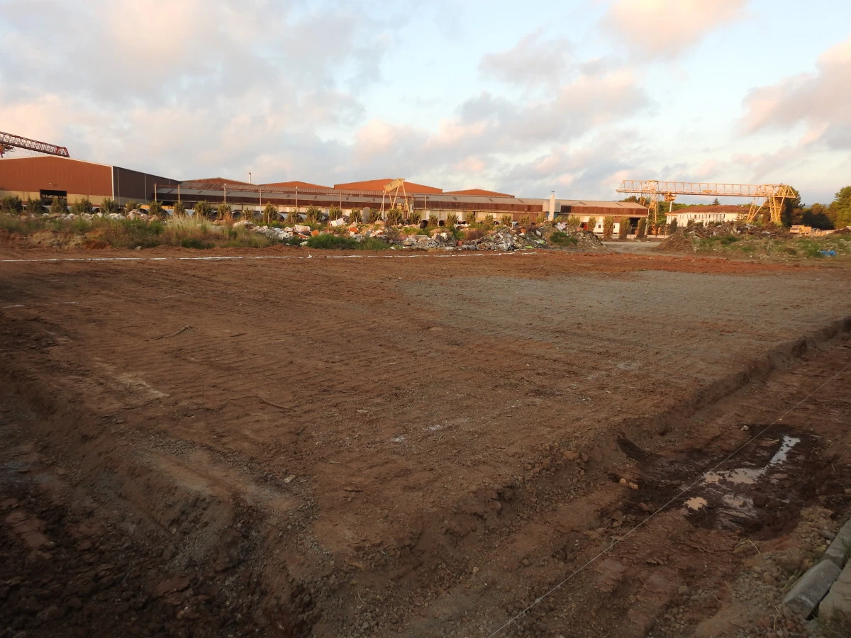AK&Ccedil;AKOCA ORHAN &Ouml;ZDEMİR FEN LİSESİ FUTBOL SAHASINA KAVUŞUYOR