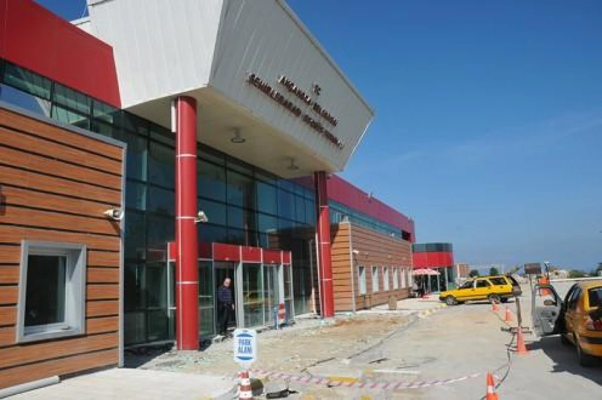 AK&Ccedil;AKOCA TERMİNALİNDE İNTİHAR