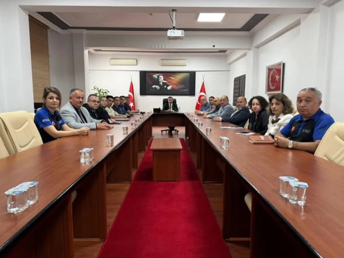 AK&Ccedil;AKOCA&rsquo;DA AFET VE ACİL DURUM KOORDİNASYON TOPLANTISI GER&Ccedil;EKLEŞTİRİLDİ