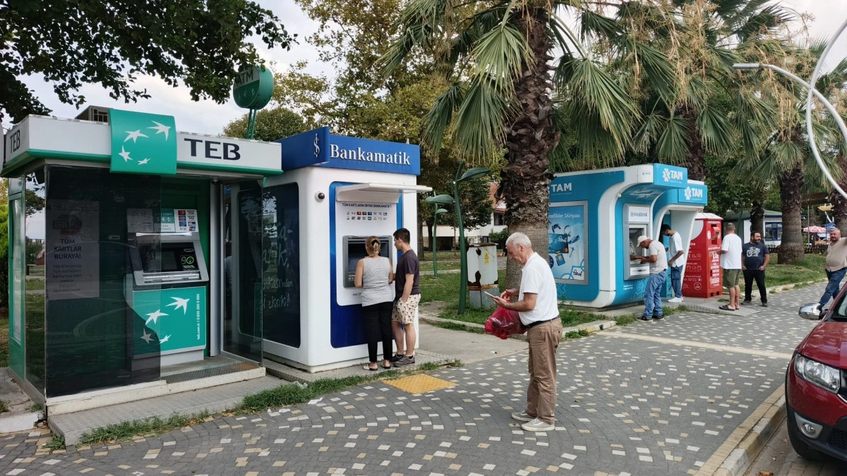 AK&Ccedil;AKOCA&rsquo;DA BANKAMATİK TEPKİSİ: &ldquo;ATM İHTİYACI GİDEREK B&Uuml;Y&Uuml;YOR&rdquo;