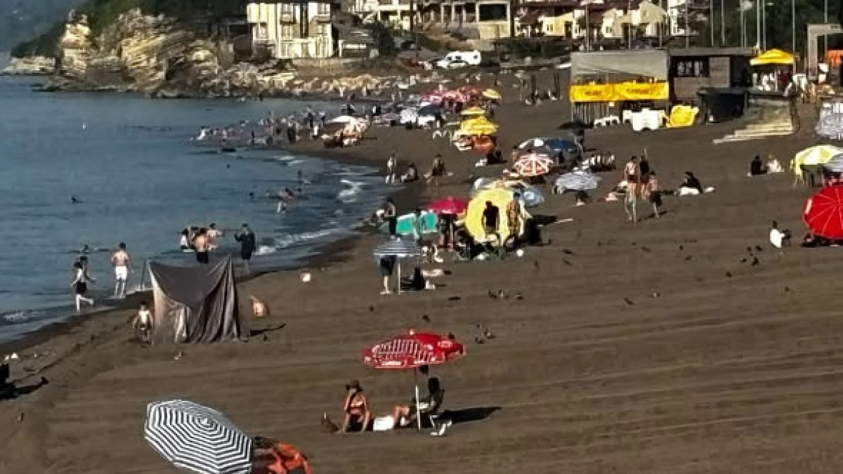 AK&Ccedil;AKOCA'DA DENİZ SEZONU HAREKETLİ BAŞLADI