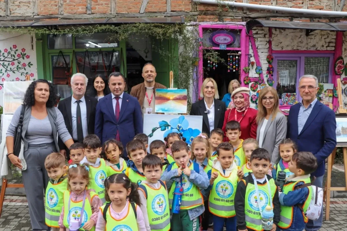 AK&Ccedil;AKOCA&rsquo;DA D&Uuml;NYA BULUŞTU, RENKLER D&Uuml;NYAYA YAYILDI! 