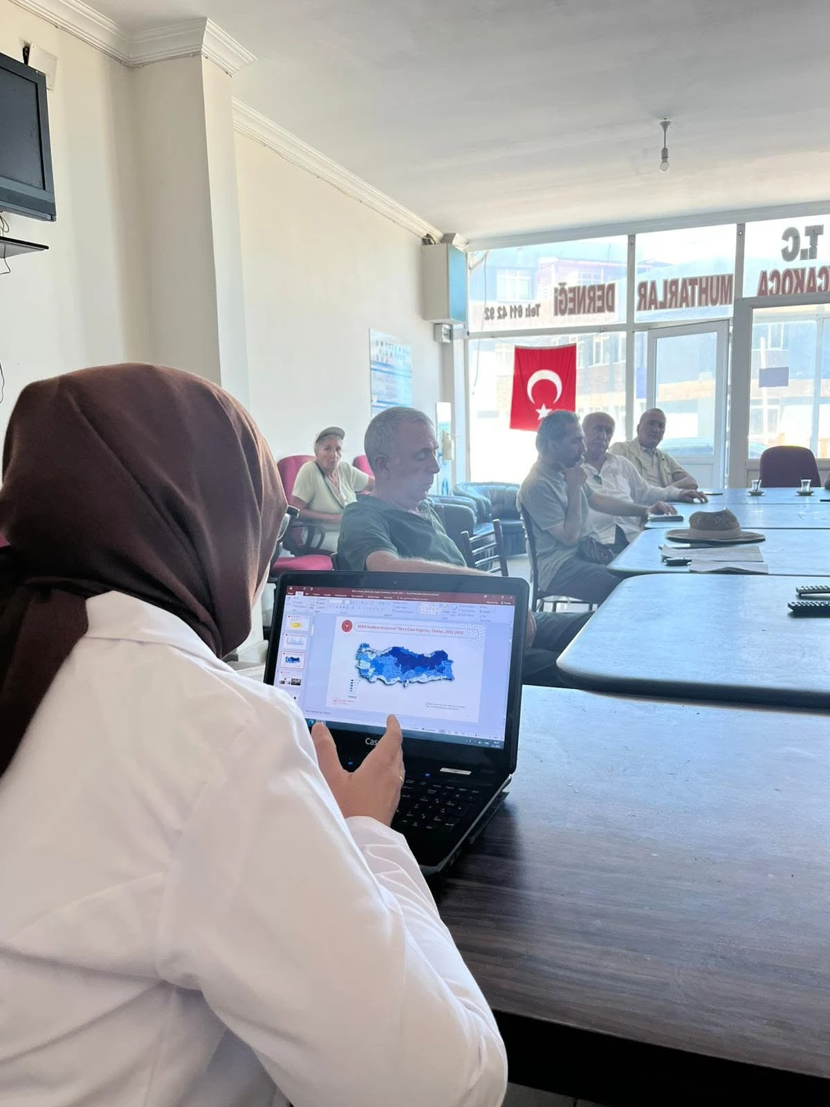 Ak&ccedil;akoca&rsquo;da Muhtarlara Y&ouml;nelik Sağlık Eğitimi D&uuml;zenlendi