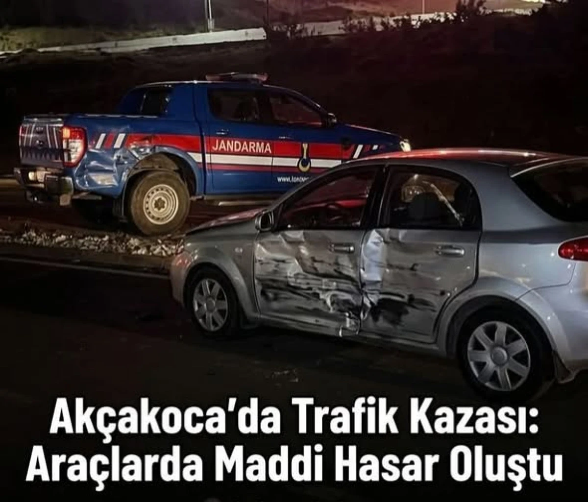 Ak&ccedil;akoca&rsquo;da Trafik Kazası: Sivil Ara&ccedil; ile Jandarma Aracı &Ccedil;arpıştı
