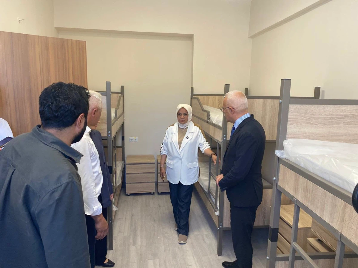 Ak&ccedil;akoca&rsquo;da Yapımı Devam Eden &Ouml;ğrenci Yurdunda İnceleme