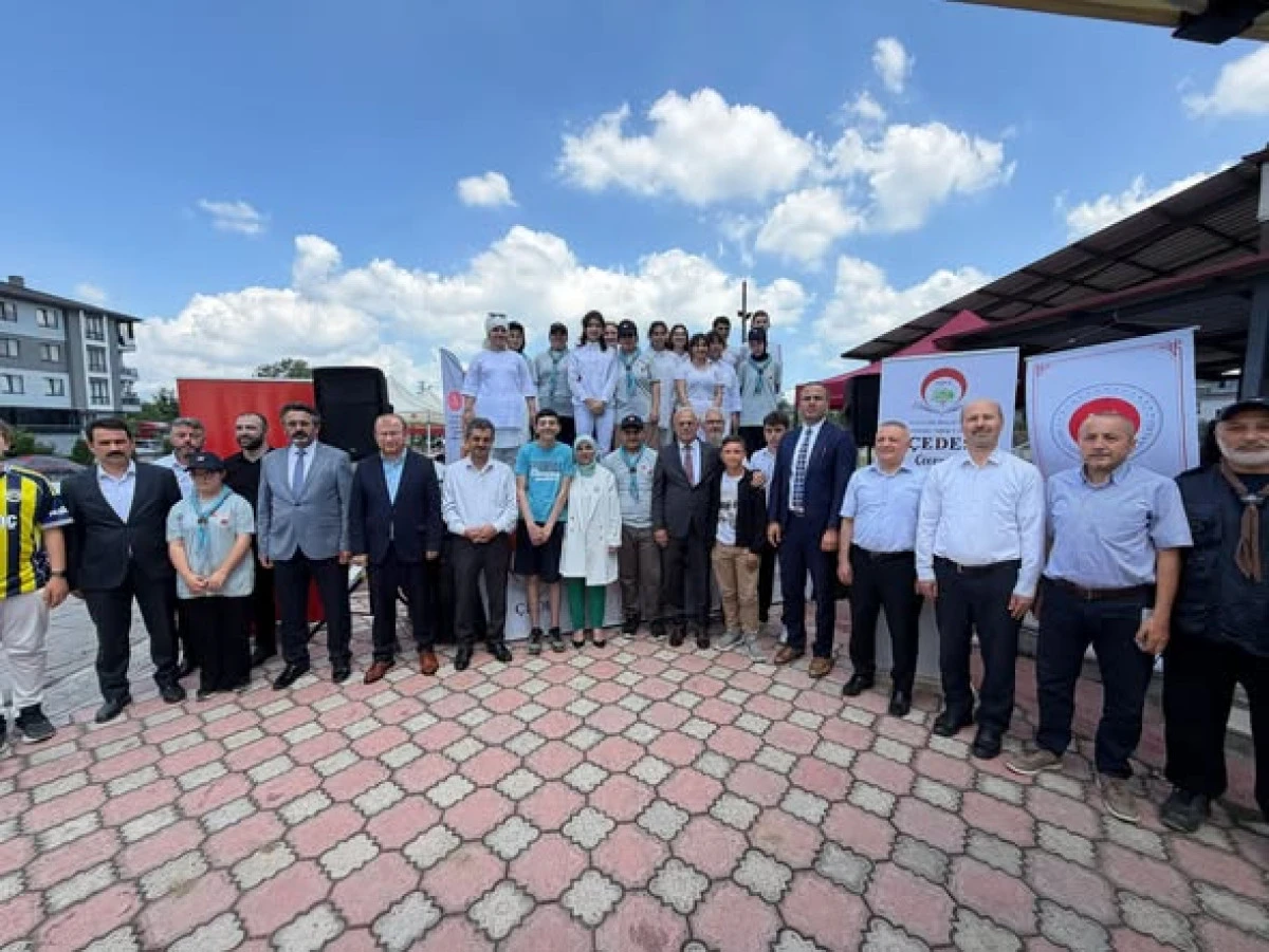 Akşemsettin Camii&rsquo;nde cami şenliği d&uuml;zenlendi.