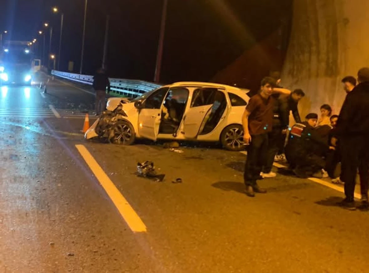 Alaplı Tünelinde Meydana Gelen Kazada 4 Kişi Yaralandı