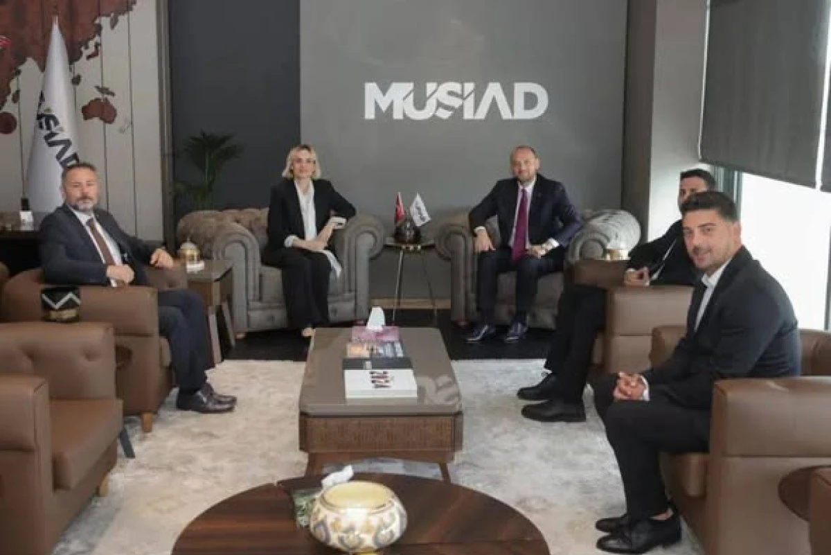 ALEV &Uuml;NAL&rsquo;DAN M&Uuml;SİAD GENEL BAŞKANI BURHAN &Ouml;ZDEMİR&rsquo;E ZİYARET