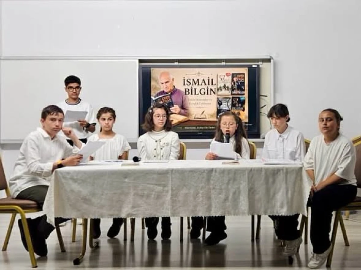 Anadolu Mektebi &Ouml;ğrencilerinden Tarihi Panel