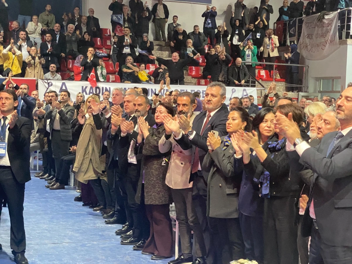 Anahtar Parti Merkez İlçe Başkanı Muhammed Doğan Kaya, güven tazeledi.