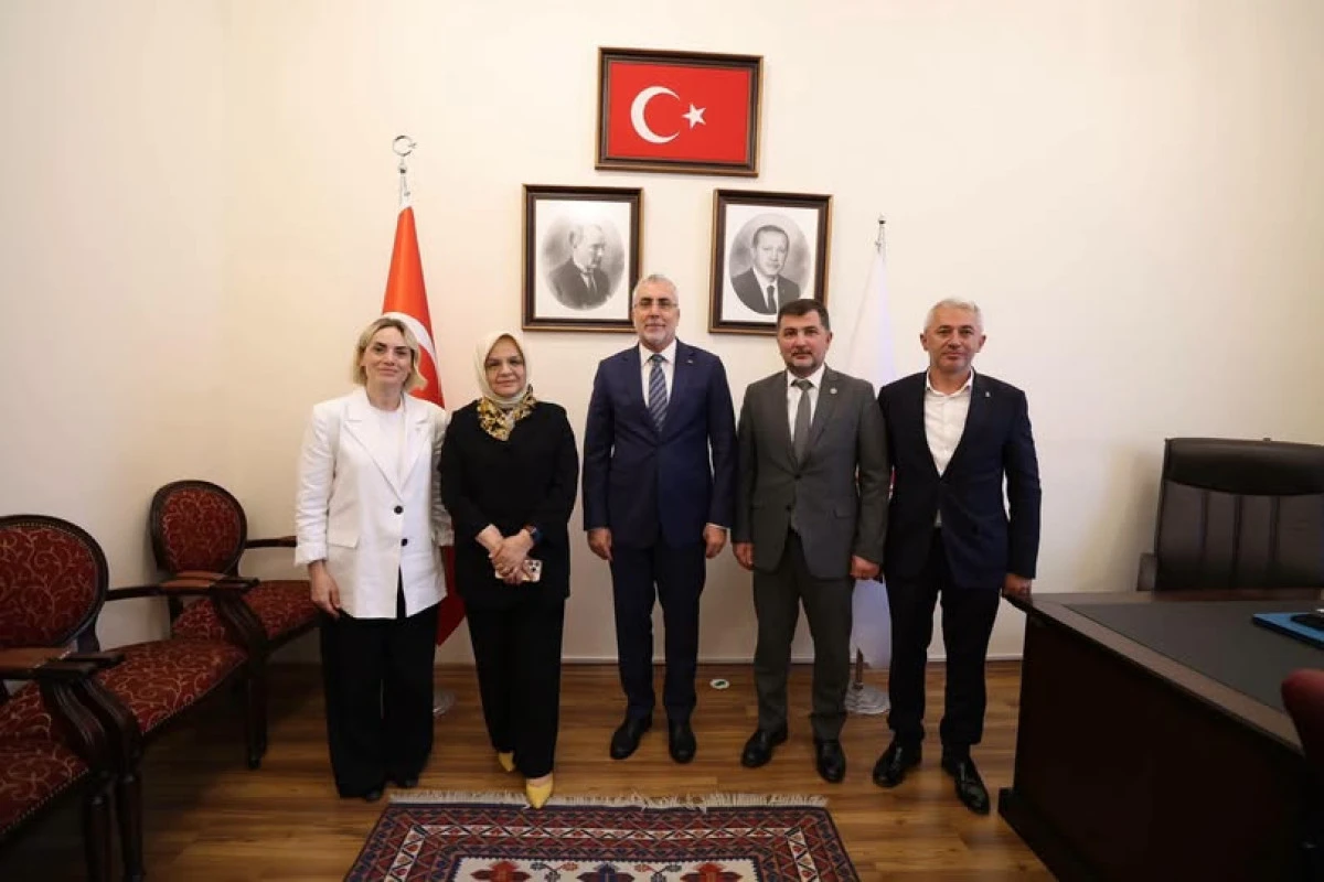 ANKARA&rsquo;DA AK&Ccedil;AKOCA G&Uuml;NDEMİ