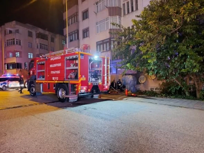 Apartman dairesinde &ccedil;ıkan yangın s&ouml;nd&uuml;r&uuml;ld&uuml;