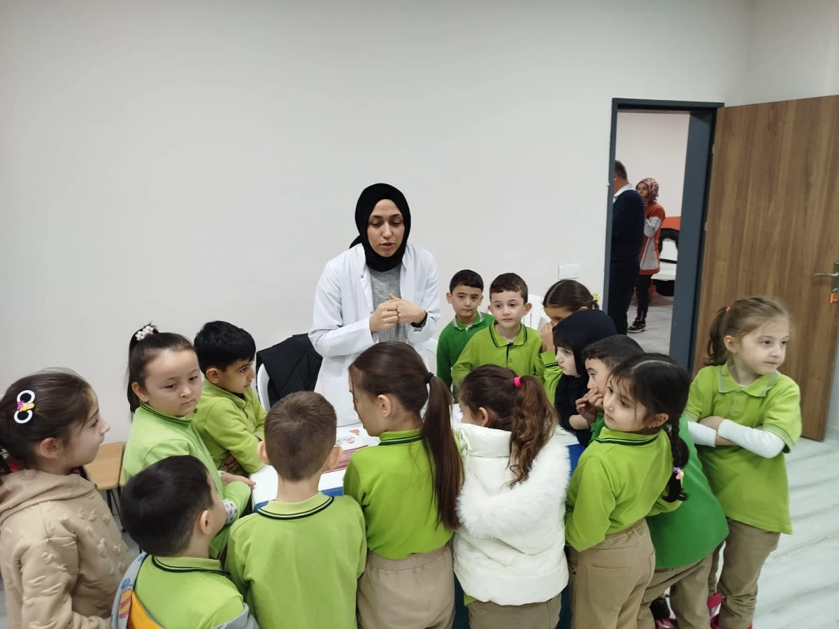 Avni Akyol İlkokulunda &ldquo;Sağlıklı &Ccedil;ocuk, Sağlıklı Gelecek&rdquo; Etkinliği