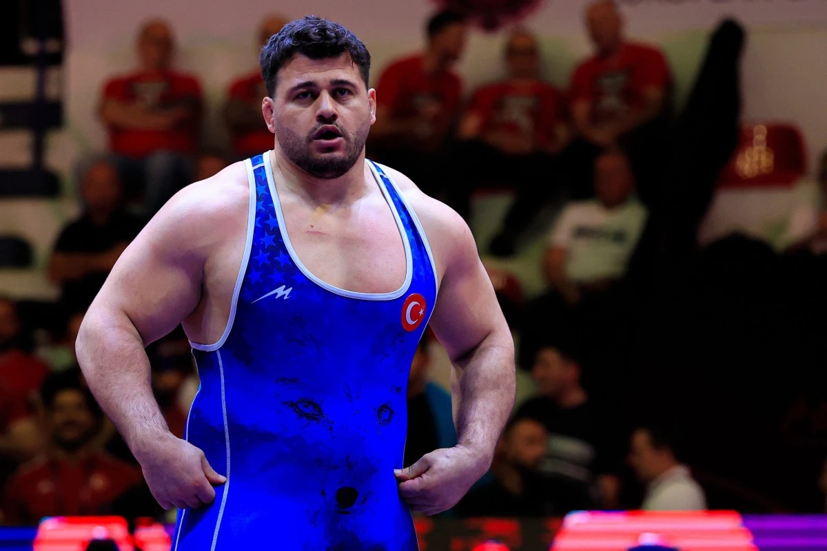 Avrupa şampiyonalarında 13 altın madalya kazanan ilk g&uuml;reş&ccedil;i oldu.