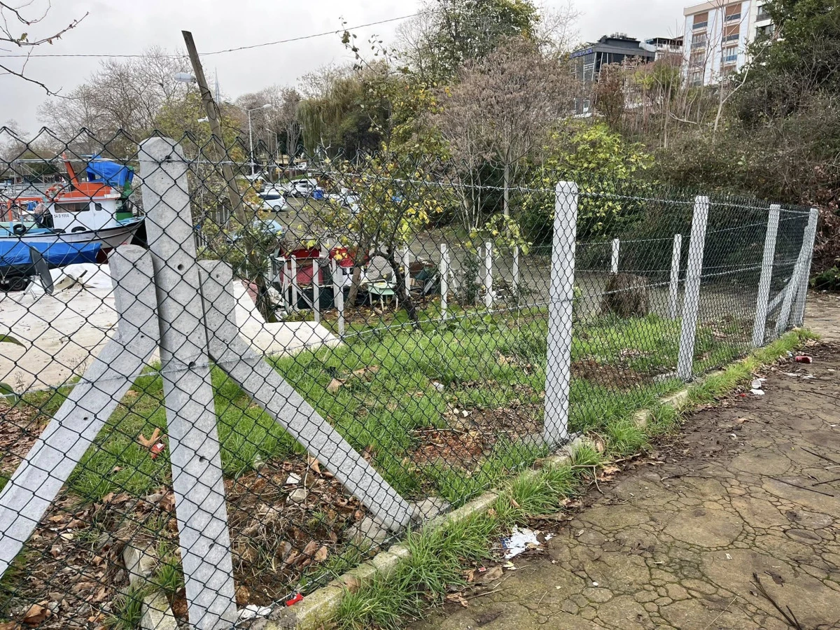 Balıkçı Barınağı Tel Örgü ile Güvenlik Altına Alınıyor