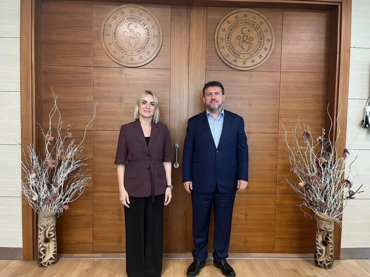 Başkan Vekili Alev &Uuml;nal, Ak&ccedil;akoca&rsquo;nın Spor Yatırımlarını G&ouml;r&uuml;şt&uuml;