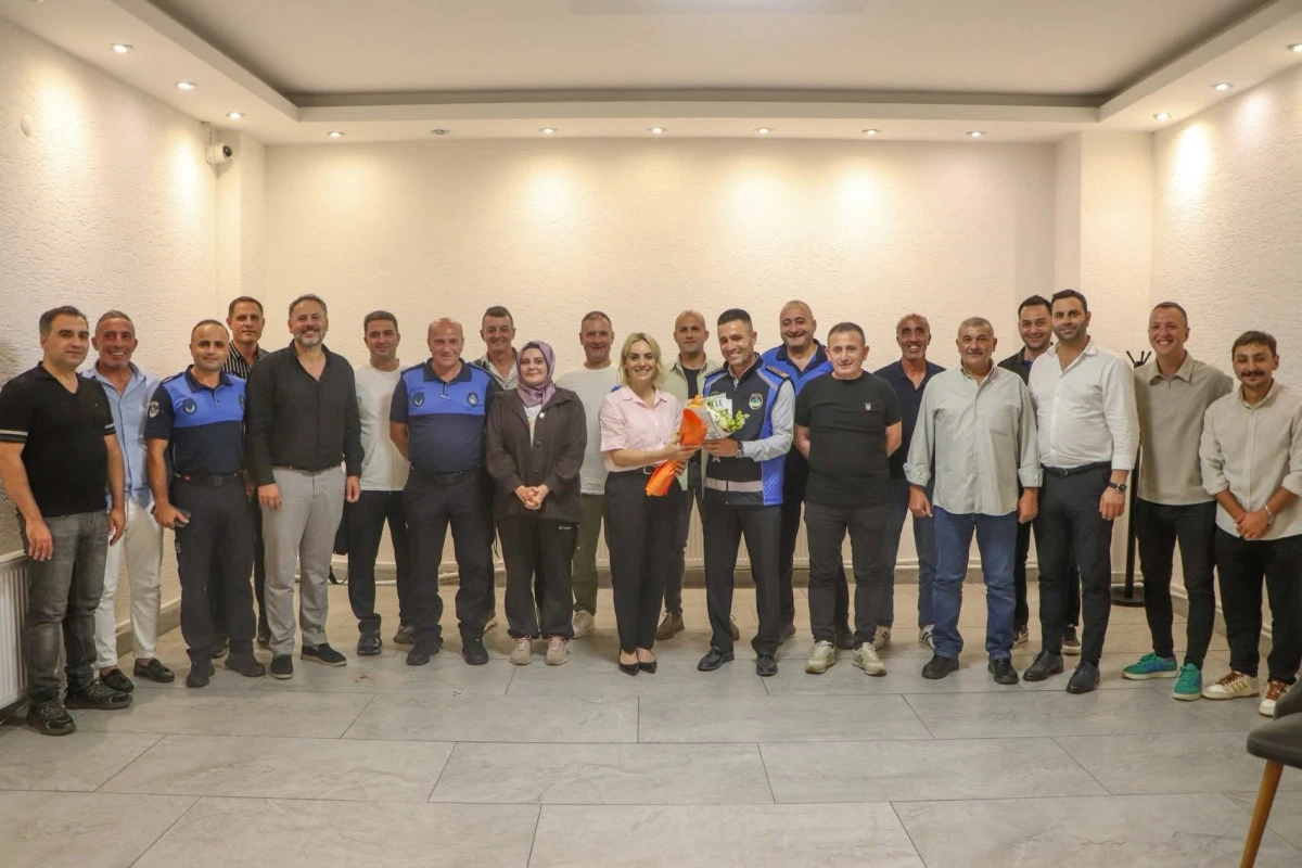 BAŞKAN VEKİLİ ALEV &Uuml;NAL&rsquo;DAN ZABITA PERSONELİNE JEST