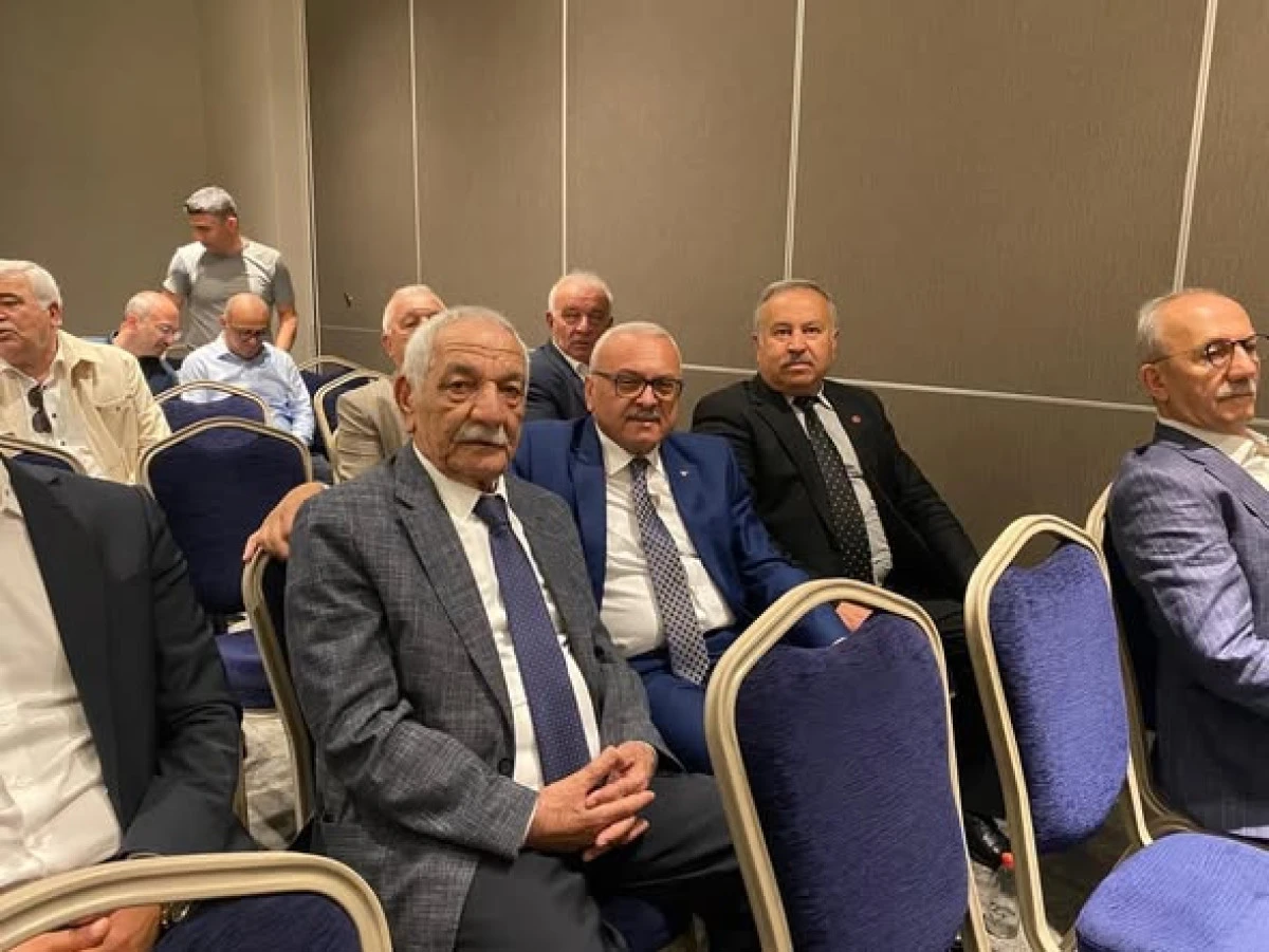 BAŞKAN,B&Uuml;LENT KESER İSTANBUL DA 