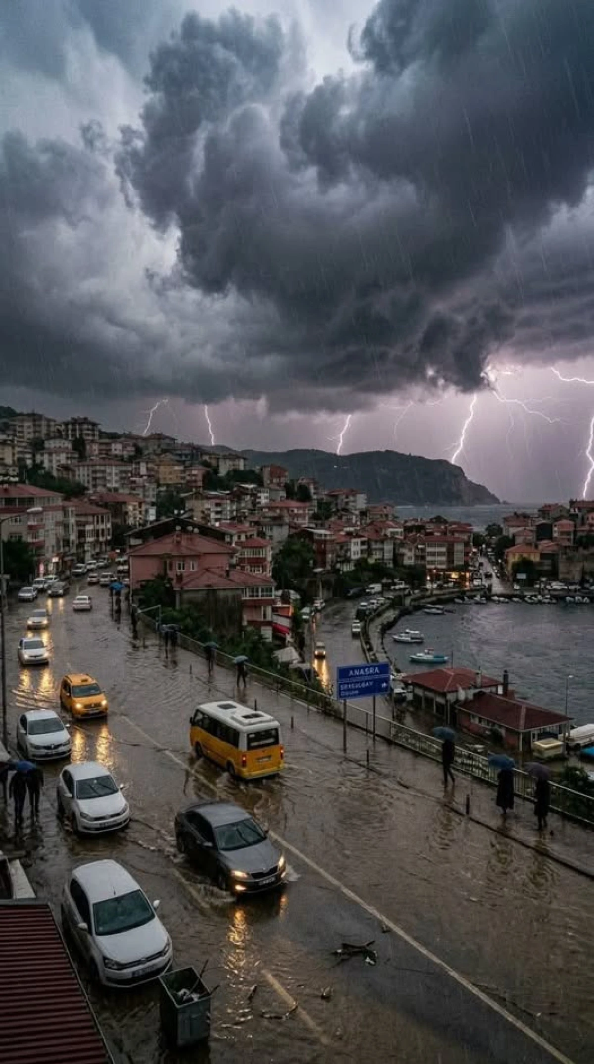 BATI KARADENİZ İ&Ccedil;İN SARI KODLU UYARI: KUVVETLİ SAĞANAK YAĞIŞ GELİYOR!