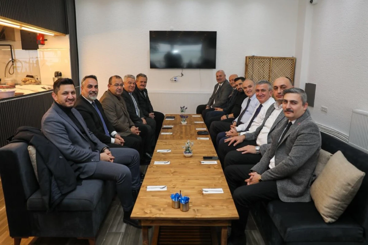 BELEDİYE BAŞKANLARI AK&Ccedil;AKOCA&rsquo;DA TOPLANDI