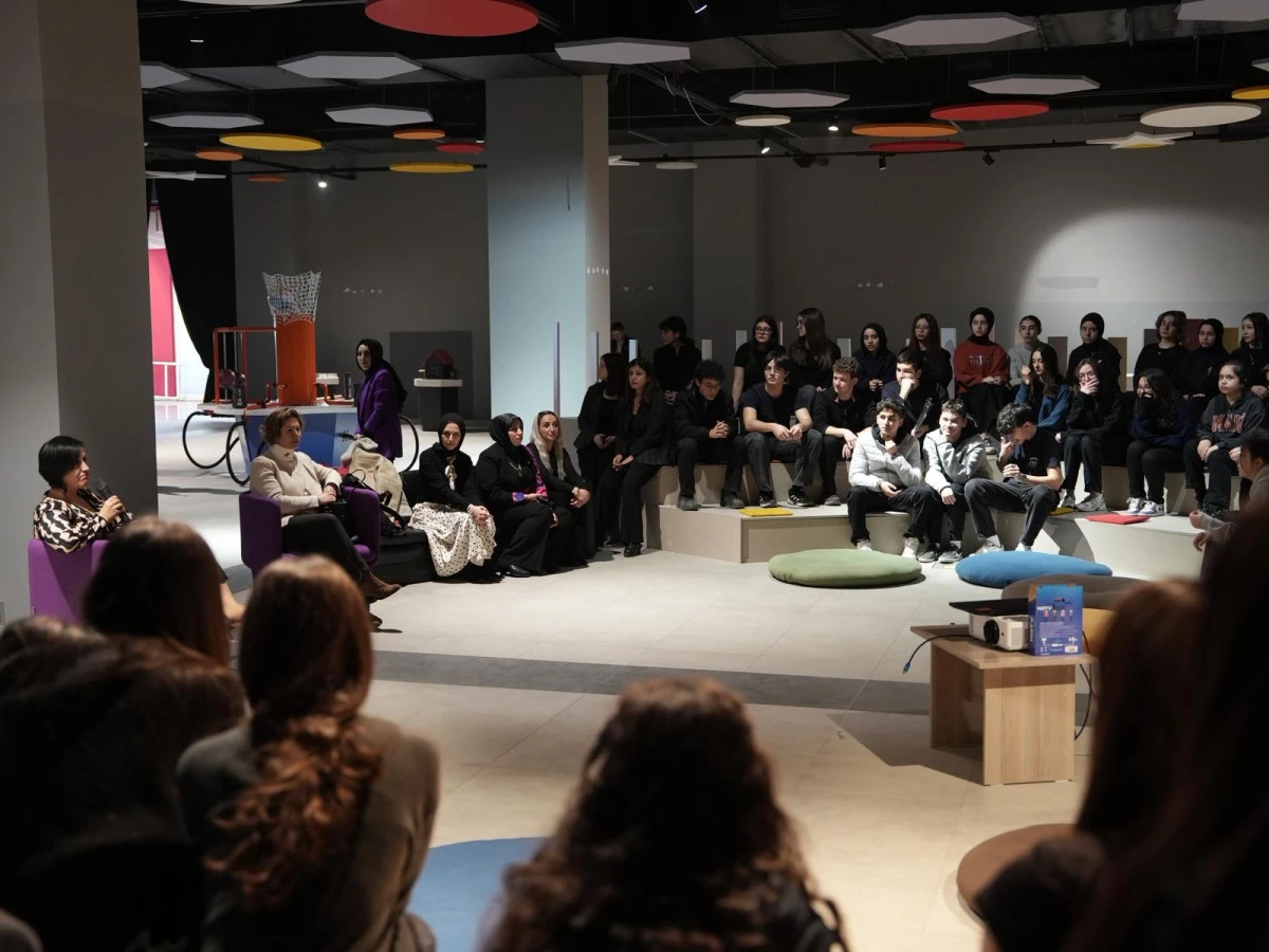 BİLİM MERKEZİ&rsquo;NDE KARİYER G&Uuml;NLERİ ETKİNLİĞİ