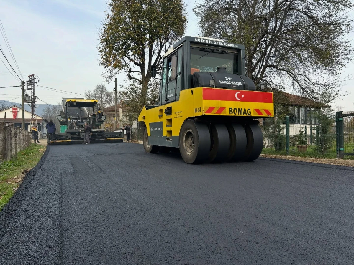 Çalılık Köyü’nde Sıcak Asfalt Çalışmaları Aralıksız Sürüyor