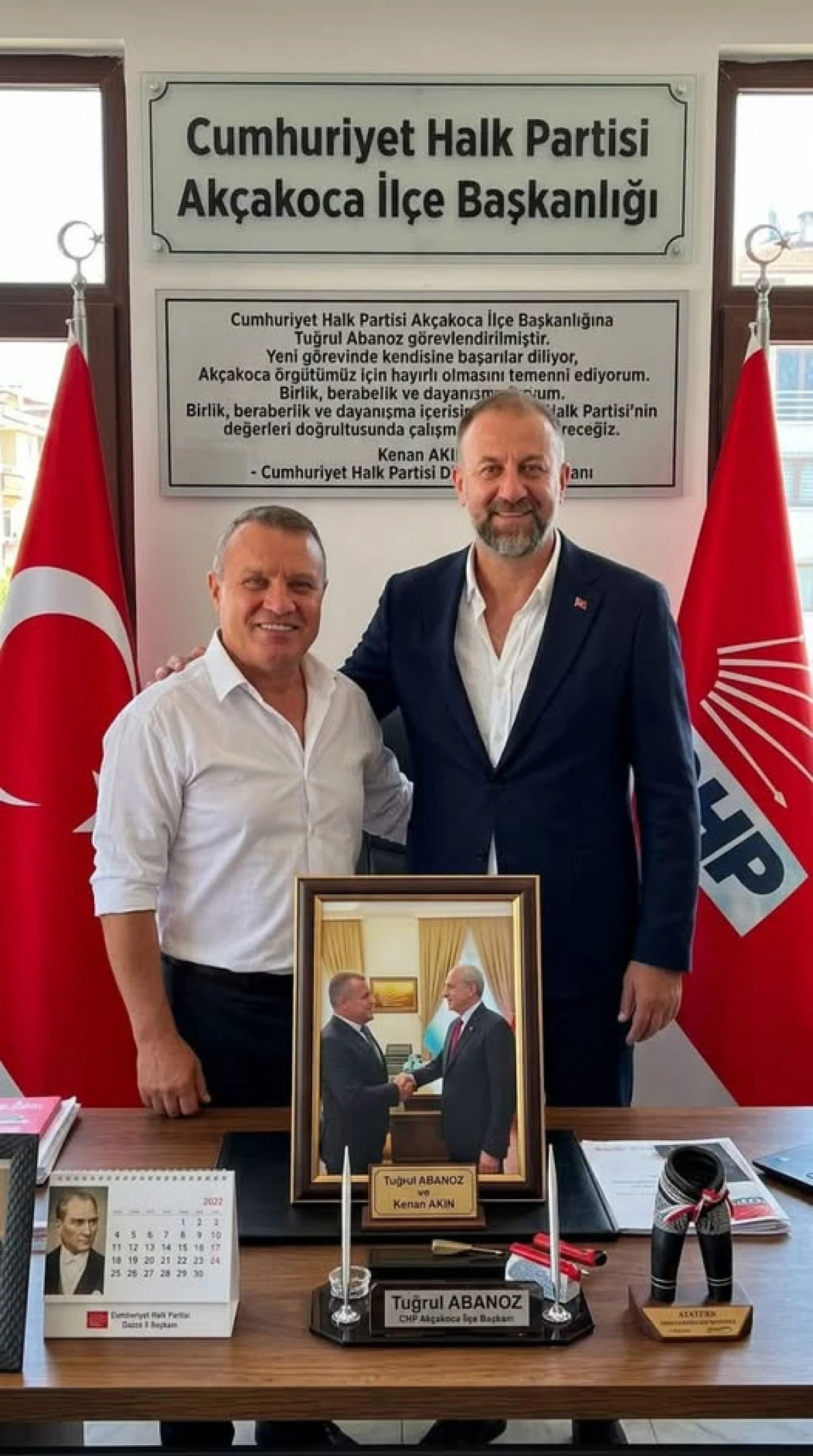 (G&ouml;r&uuml;nt&uuml;l&uuml;) CHP AK&Ccedil;AKOCA İL&Ccedil;E BAŞKANLIĞINA TUĞRUL ABANOZ G&Ouml;REVLENDİRİLDİ