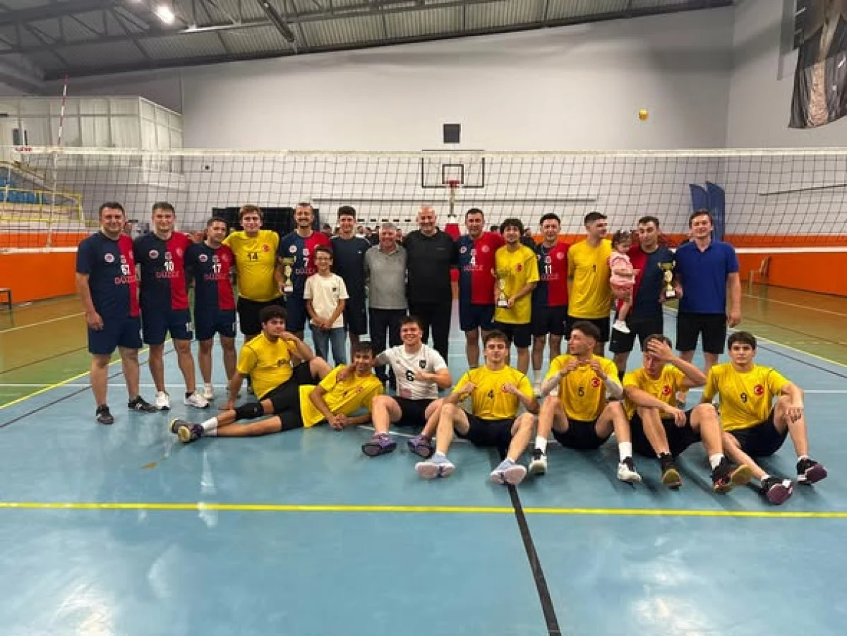 &Ccedil;İLİMLİ DE VOLEYBOL TURNUVASI YAPILDI