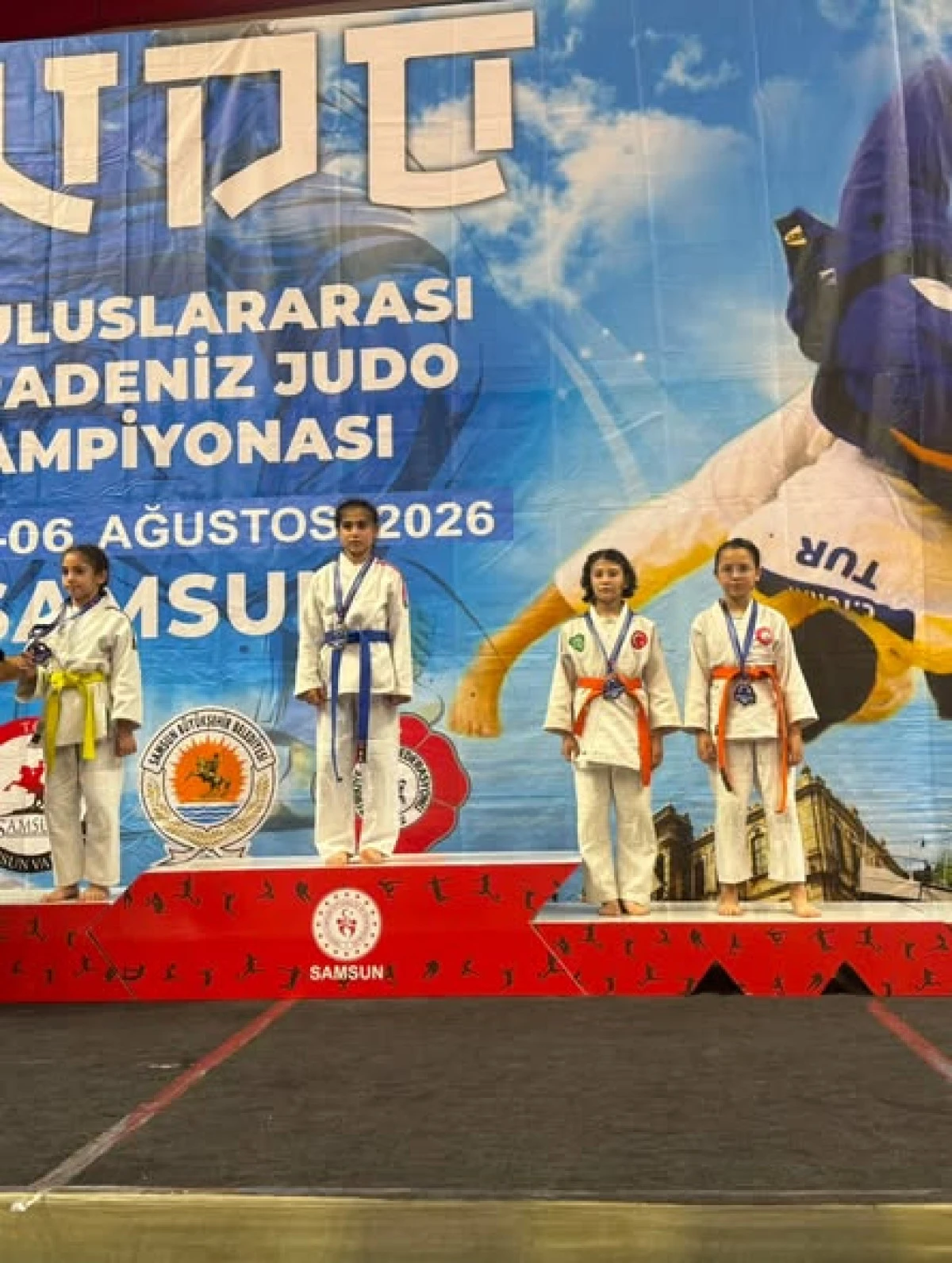 &Ccedil;İLİMLİ NİN GURURU OLDULAR