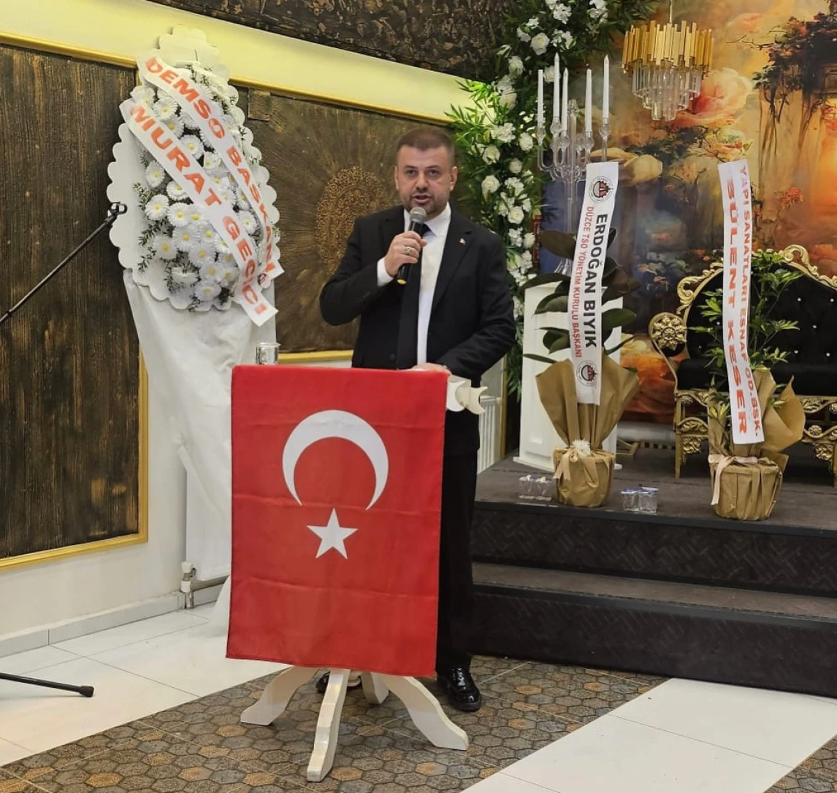 CUMAYERİ  Ş&Ouml;FORLERİ BAŞKANINI SE&Ccedil;Tİ