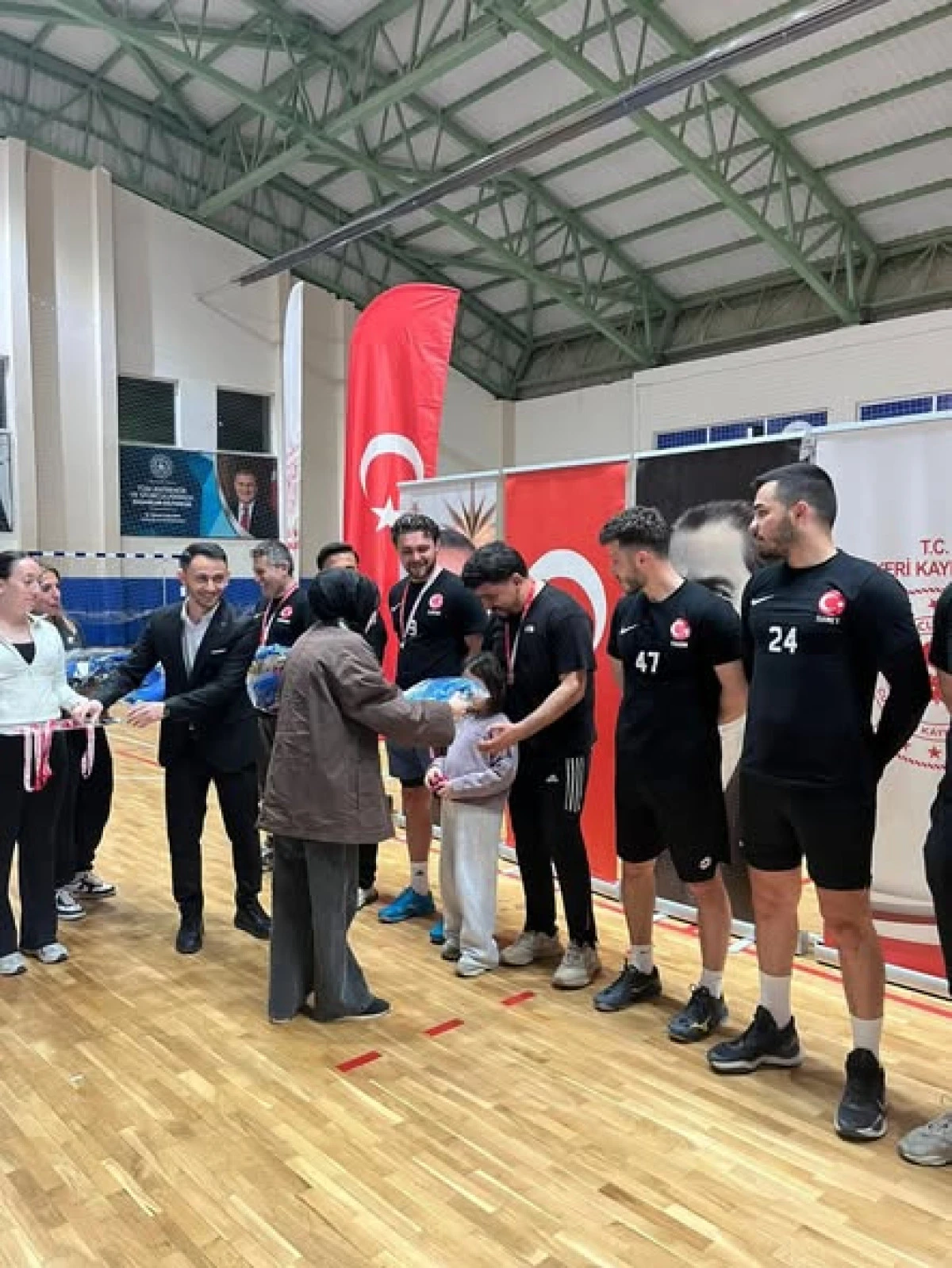 Cumayeri&rsquo;nde Voleybol Heyecanı Finalle Ta&ccedil;landı 