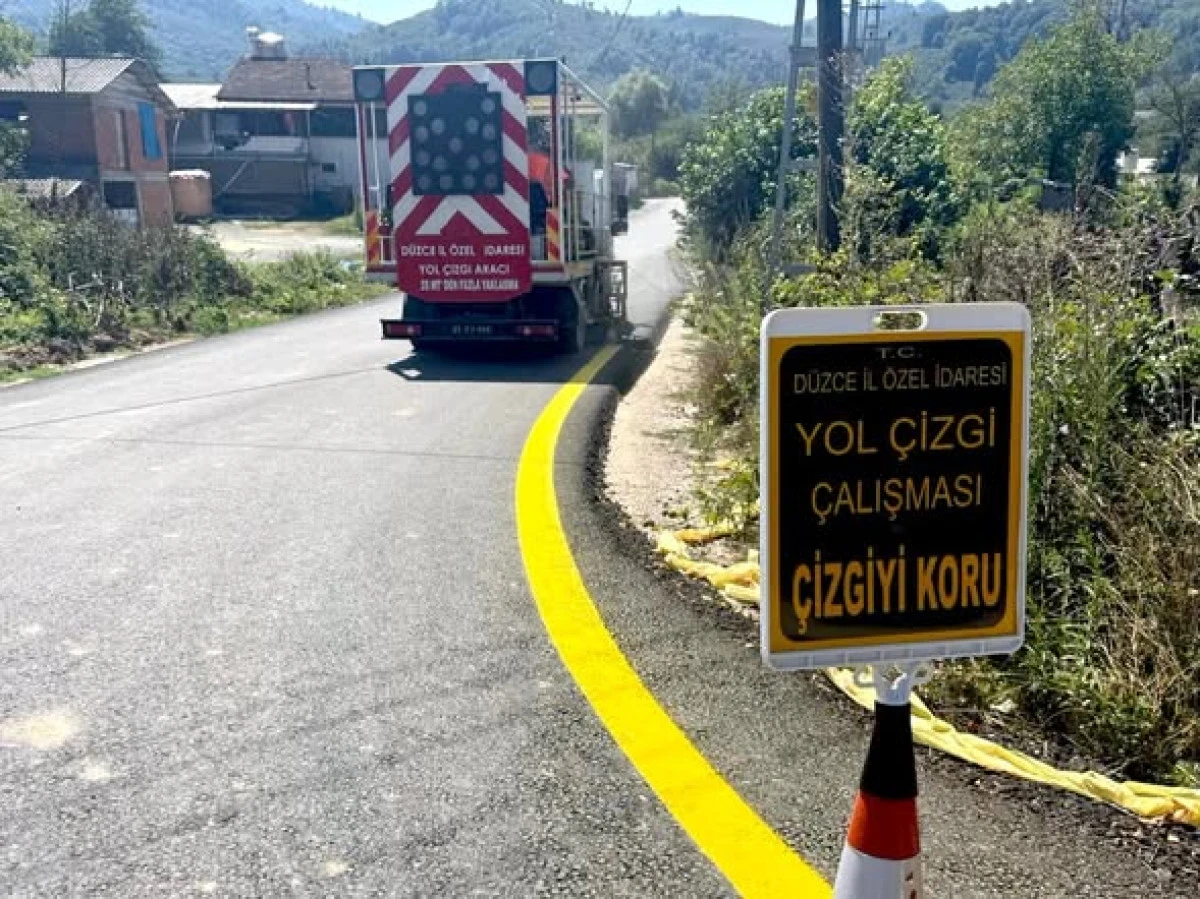 DEREK&Ouml;Y VE TEPEK&Ouml;YDE YOL &Ccedil;İZGİLERİ BOYANDI