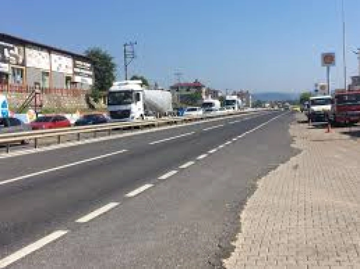 Dikkat-Trafik Ge&ccedil;ici Olarak Tek G&uuml;zerg&acirc;htan Sağlanıyor