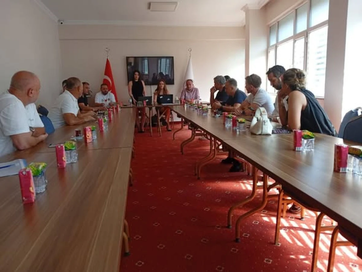 D&Uuml;Ğ&Uuml;N SALONLARINDA M&Uuml;ZİK KONUSUNA HASSASİYET