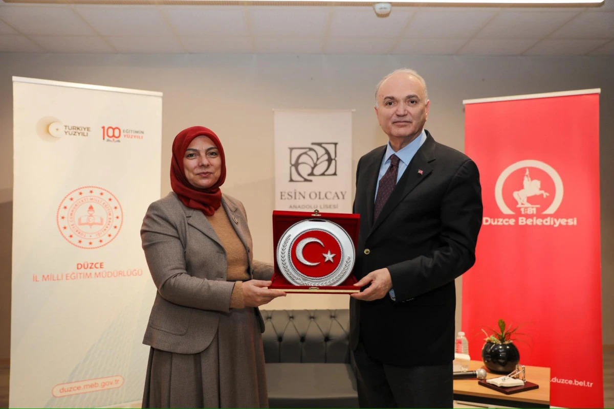 D&Uuml;ZCE BELEDİYESİ&rsquo;NDEN GEN&Ccedil;LERE M&Uuml;JDE