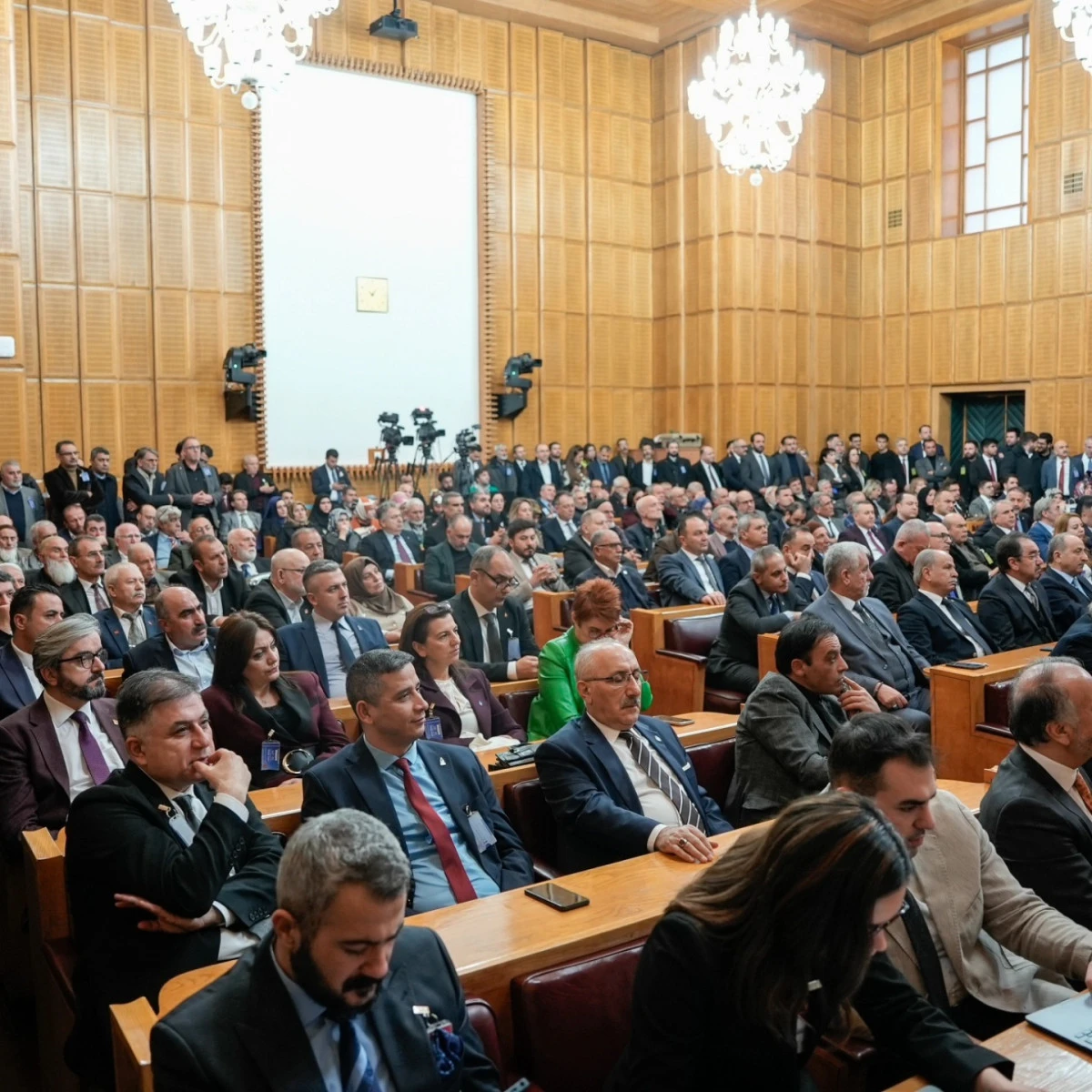 D&uuml;zce DEVA Partisi İl Y&ouml;netimi Grup Toplantısına Katıldı