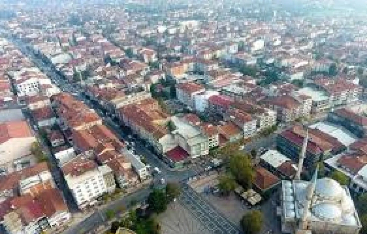 D&uuml;zce Merkez'de 1383m&sup2; tarla icradan satılıktır