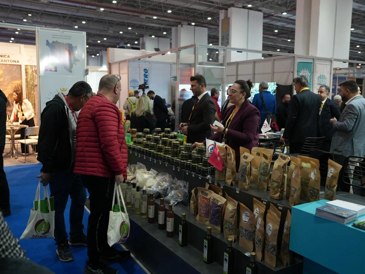 D&Uuml;ZCE STANDI ZİYARET&Ccedil;İ AKININA UĞRADI