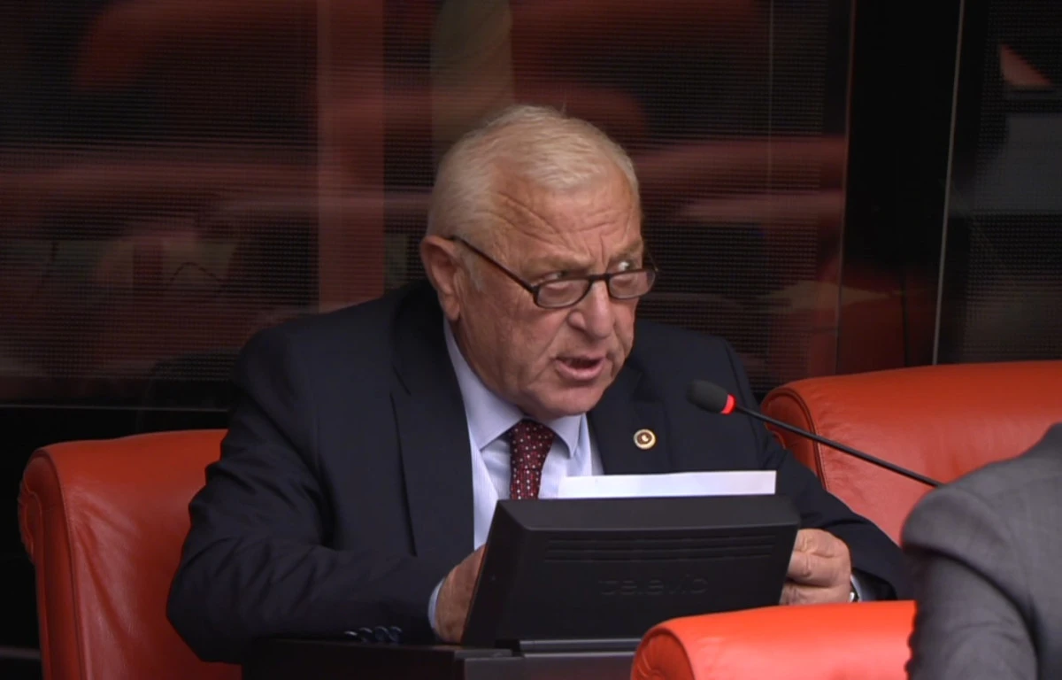 D&Uuml;ZCE &Uuml;NİVERSİTESİ&rsquo;NDEKİ AKRABA ATAMALARI MECLİS G&Uuml;NDEMİNDE