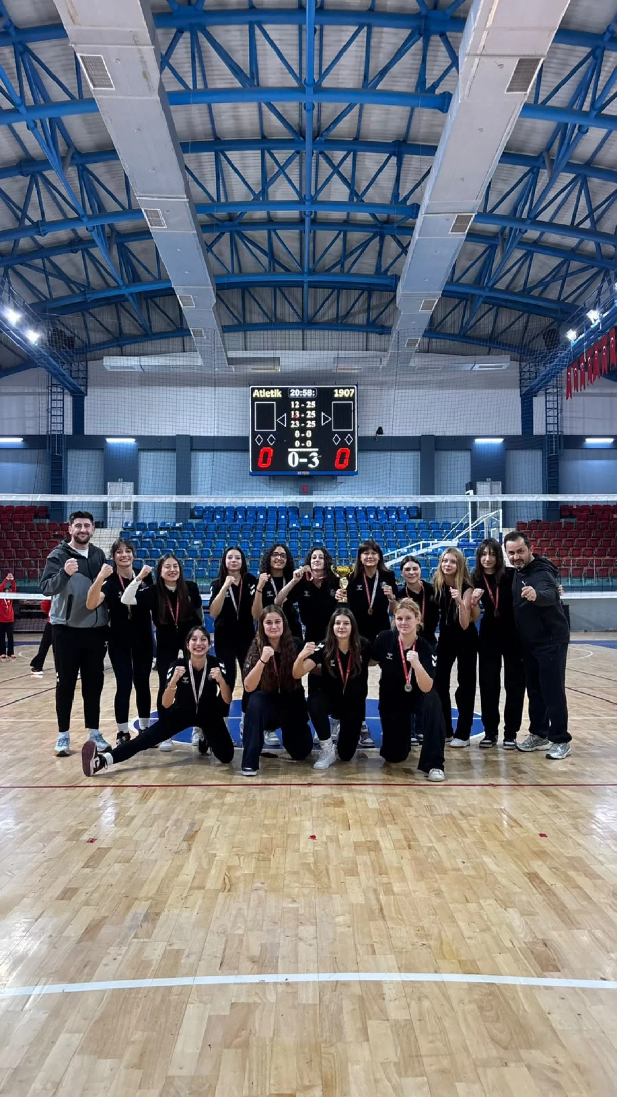 D&uuml;zce Voleybol Spor Kul&uuml;b&uuml; Geleneği Bozmadı: