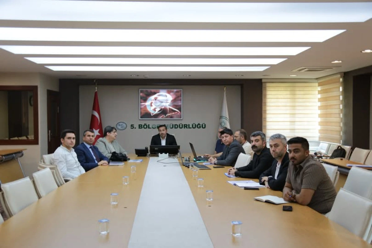 D&uuml;zce&rsquo;de Devam Eden Projeler Masaya Yatırıldı