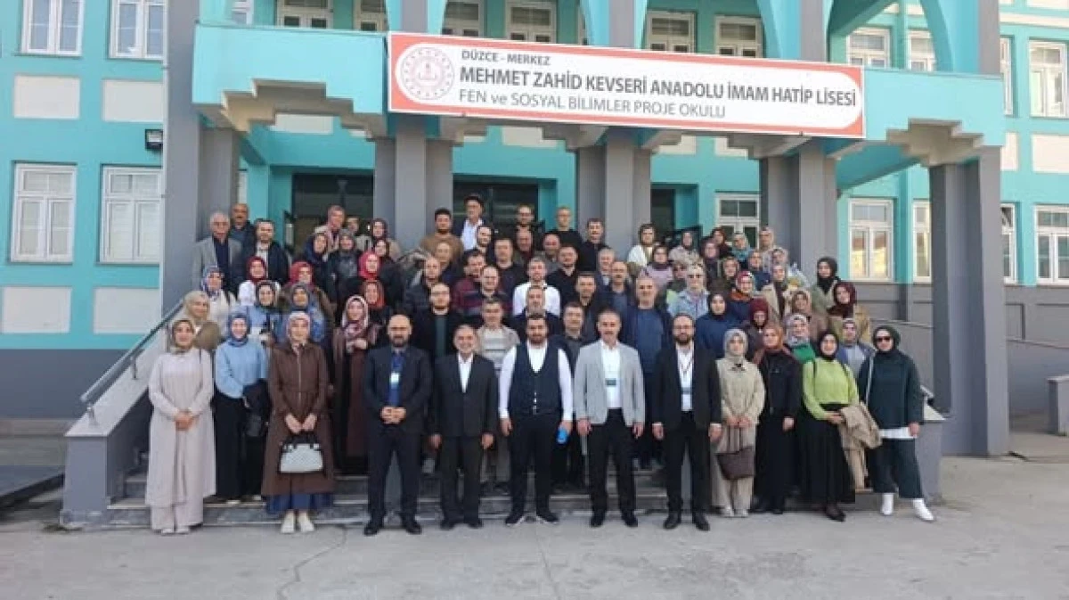 D&Uuml;ZCE&rsquo;DE DİN, AHLAK VE DEĞER &Ouml;ĞRETİMİ SEMİNERLERİ D&Uuml;ZENLENDİ