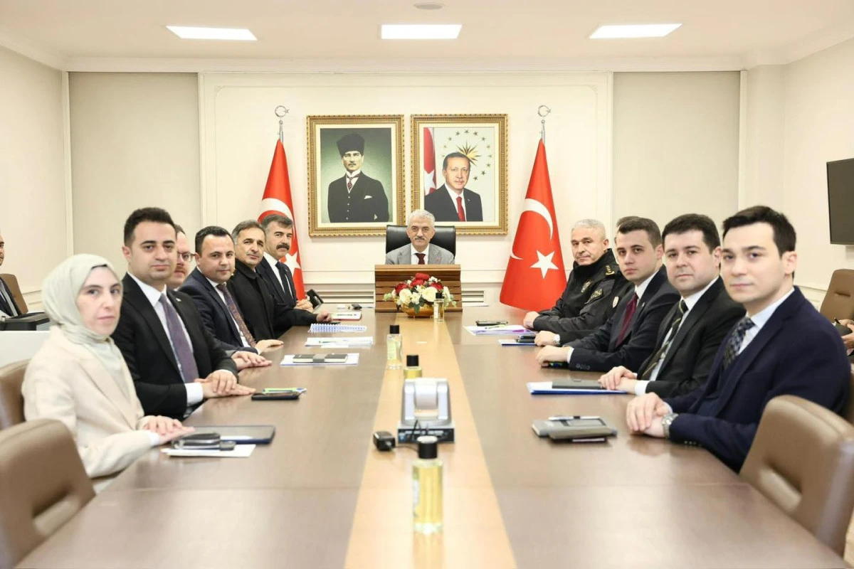 D&uuml;zce&rsquo;de G&uuml;venlik Zirvesi